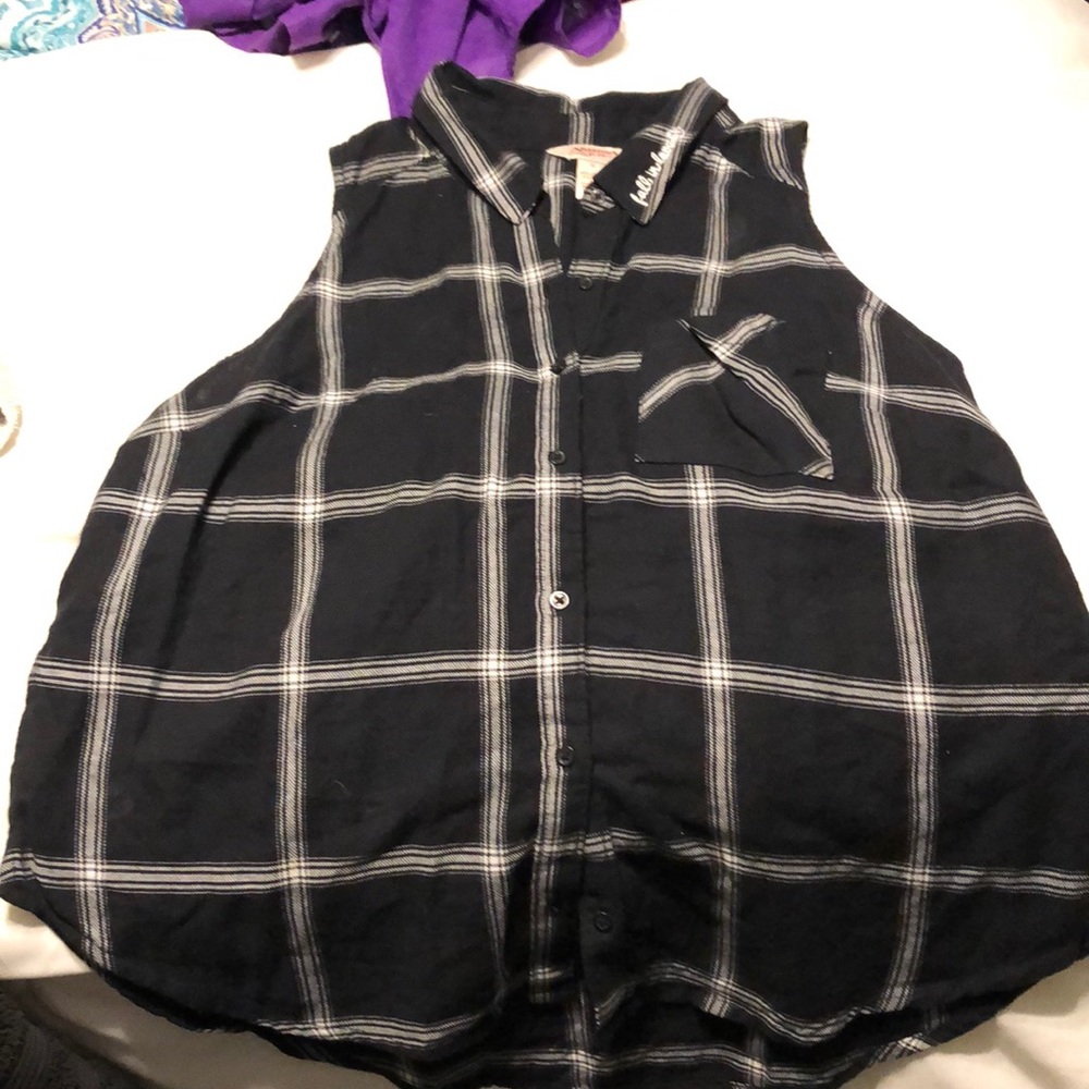 Medium Arizona plaid button up tank top